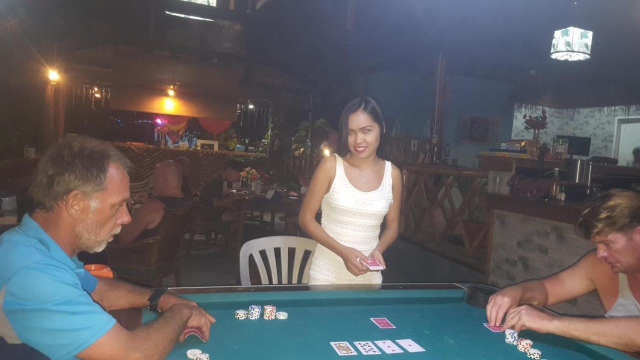 Hotel The Shark'S Tail Dive Center Daanbantayan Esterno foto