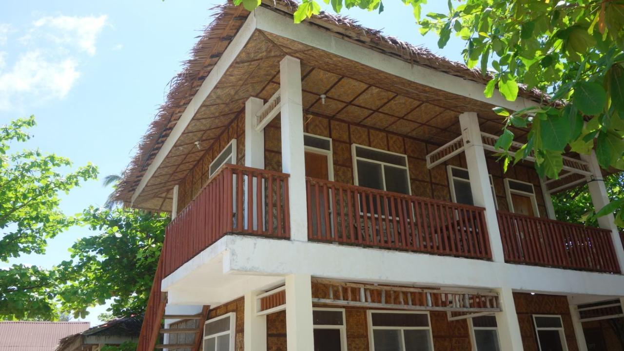 Hotel The Shark'S Tail Dive Center Daanbantayan Esterno foto