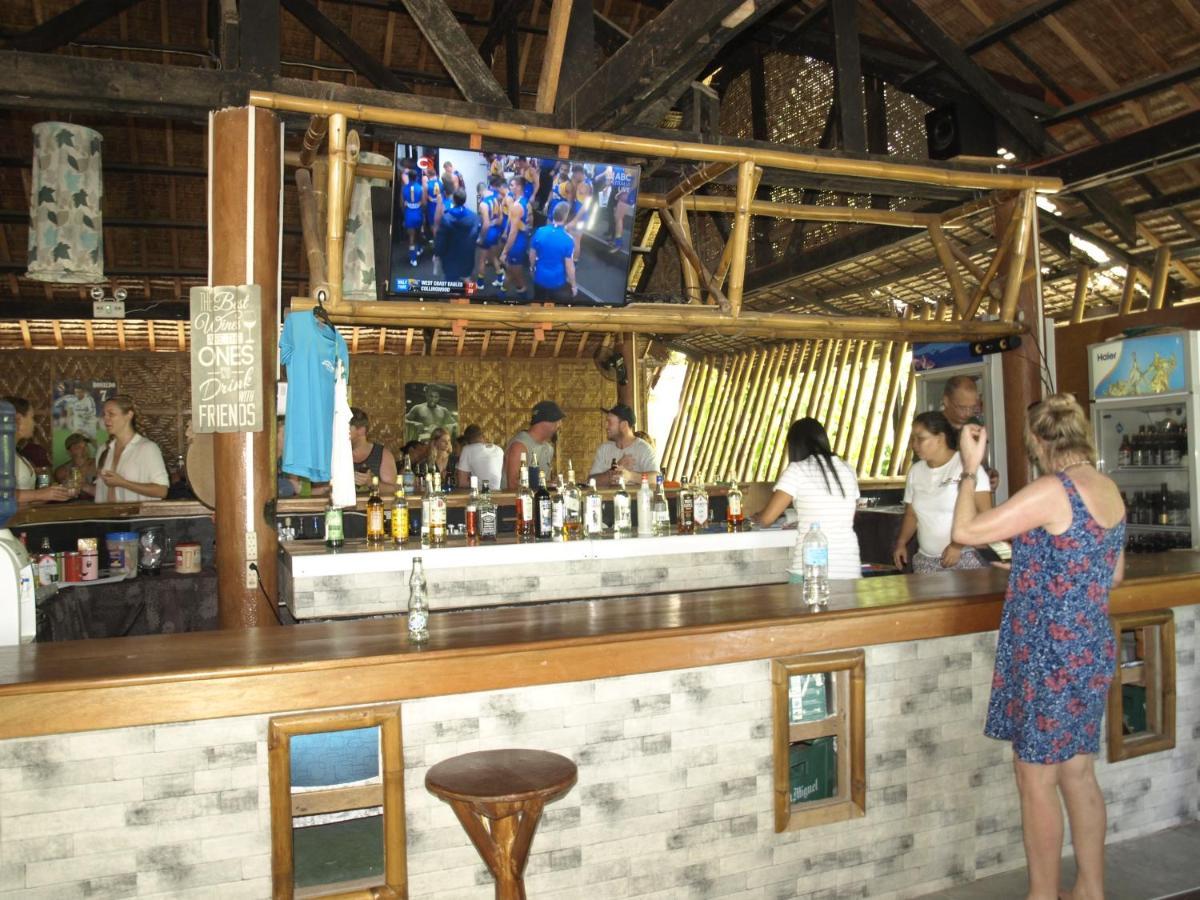Hotel The Shark'S Tail Dive Center Daanbantayan Esterno foto