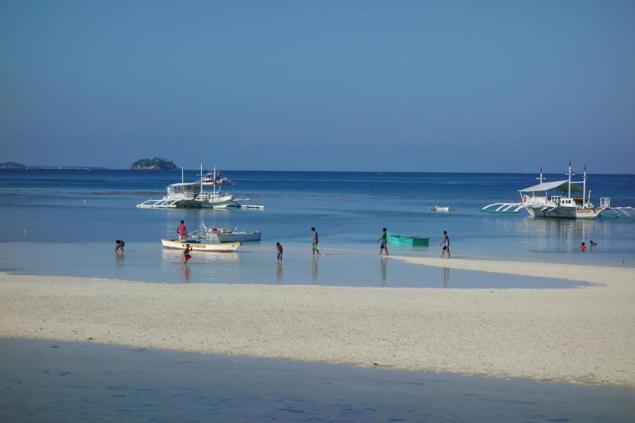 Hotel The Shark'S Tail Dive Center Daanbantayan Esterno foto