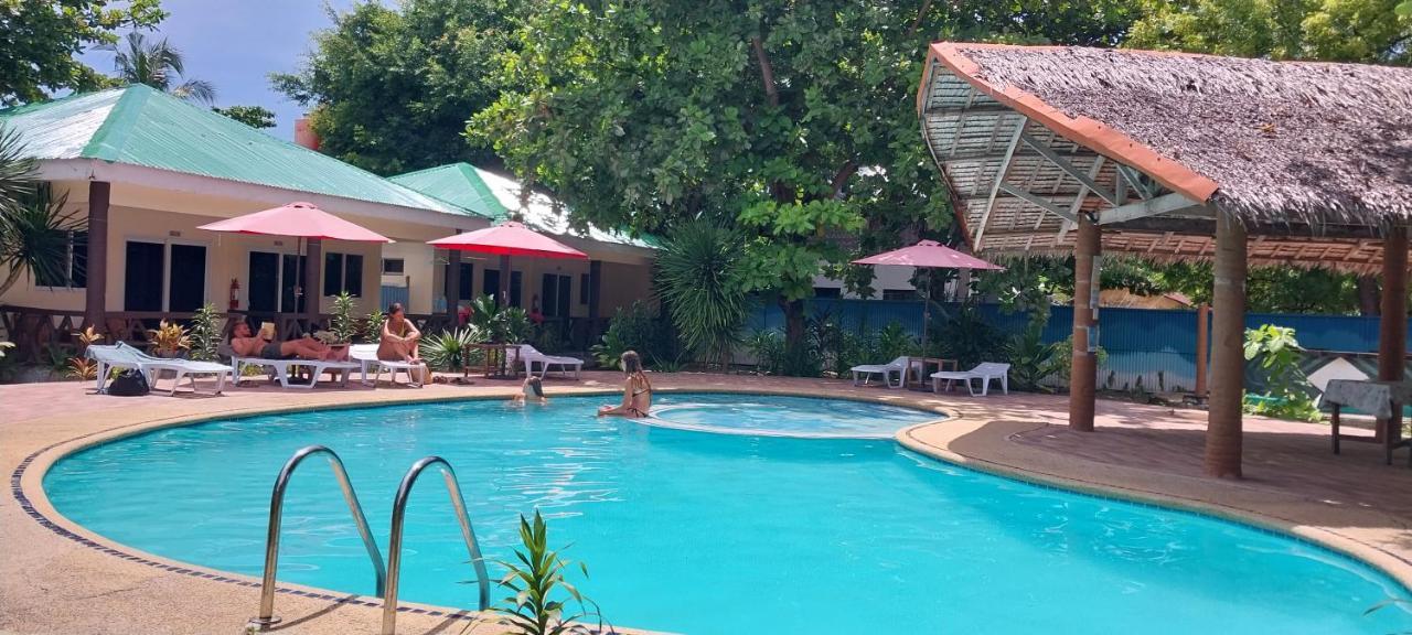 Hotel The Shark'S Tail Dive Center Daanbantayan Esterno foto