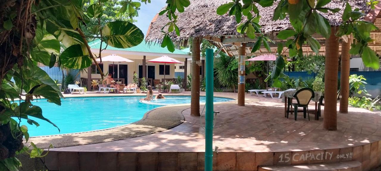 Hotel The Shark'S Tail Dive Center Daanbantayan Esterno foto
