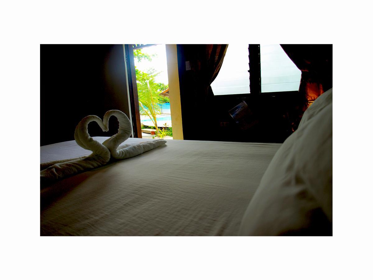 Hotel The Shark'S Tail Dive Center Daanbantayan Esterno foto